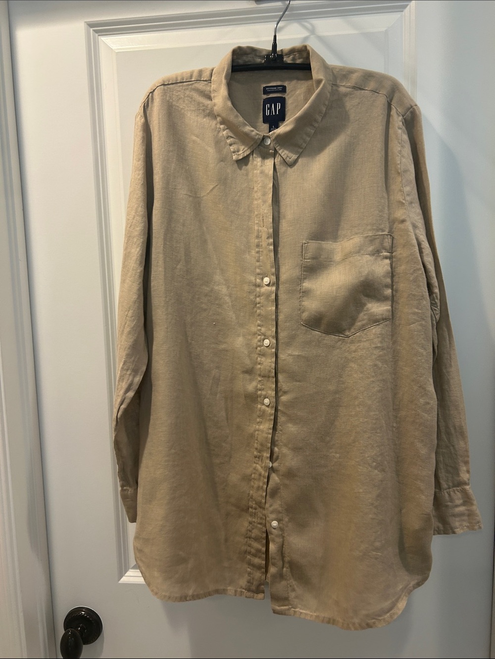 GAP Women’s Casual Button-Down Shirt in Tan.  Size large.  100%Linen Boyfriend s